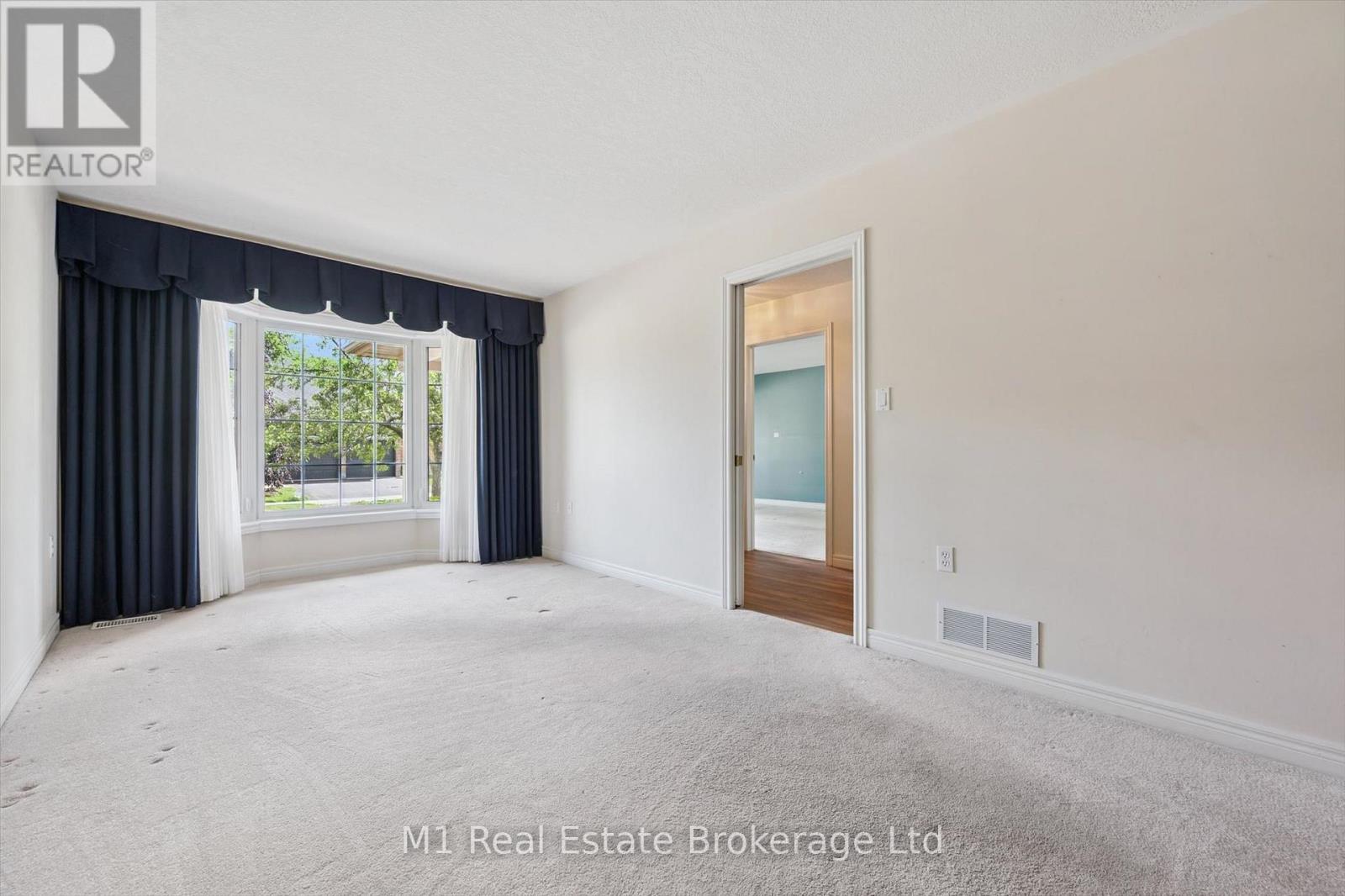 55 Honeysuckle Drive, Guelph, Ontario  N1G 4X7 - Photo 9 - X13449232