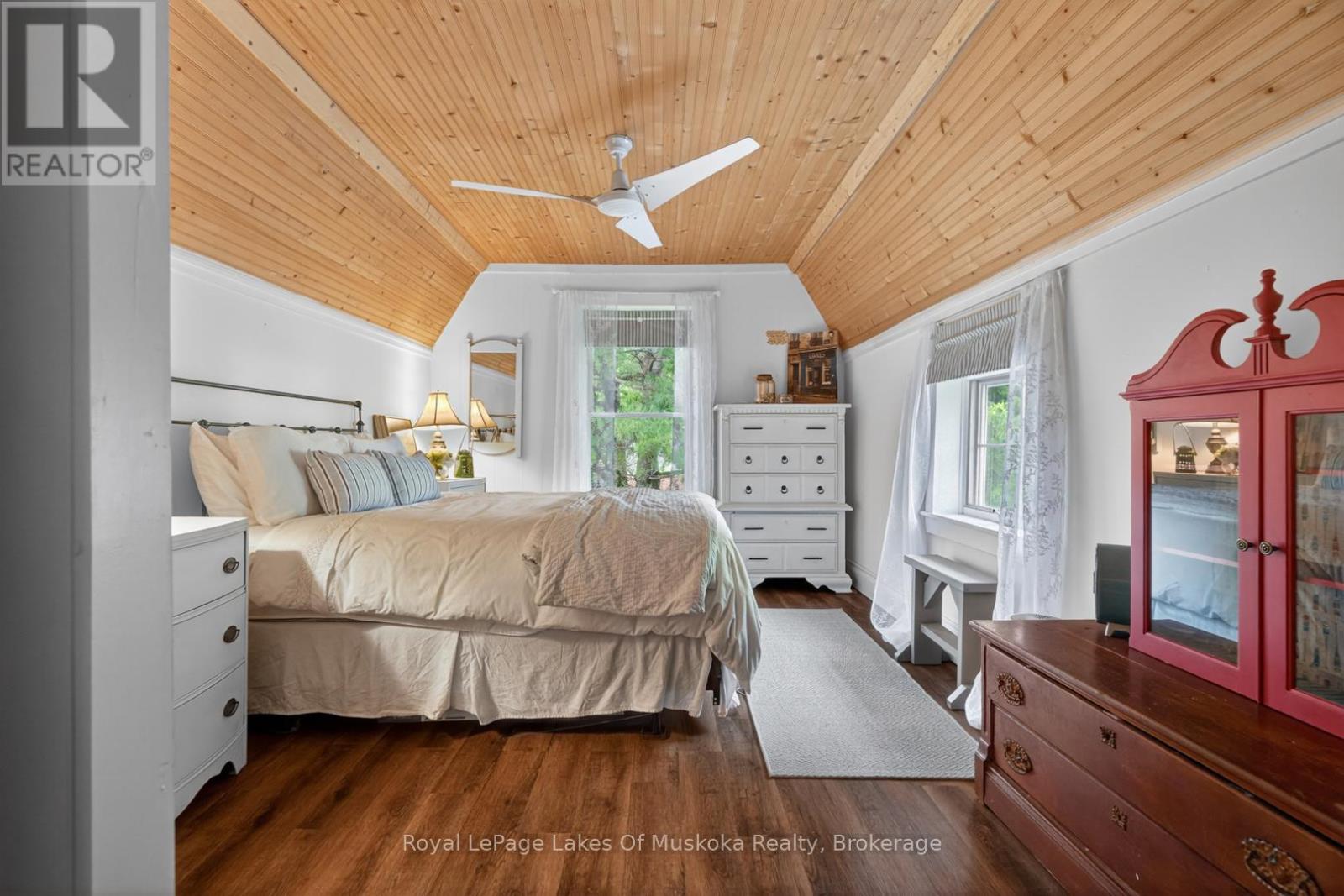 4 Spruce Street E, Lake Of Bays, Ontario  P0B 1A0 - Photo 18 - X13449238