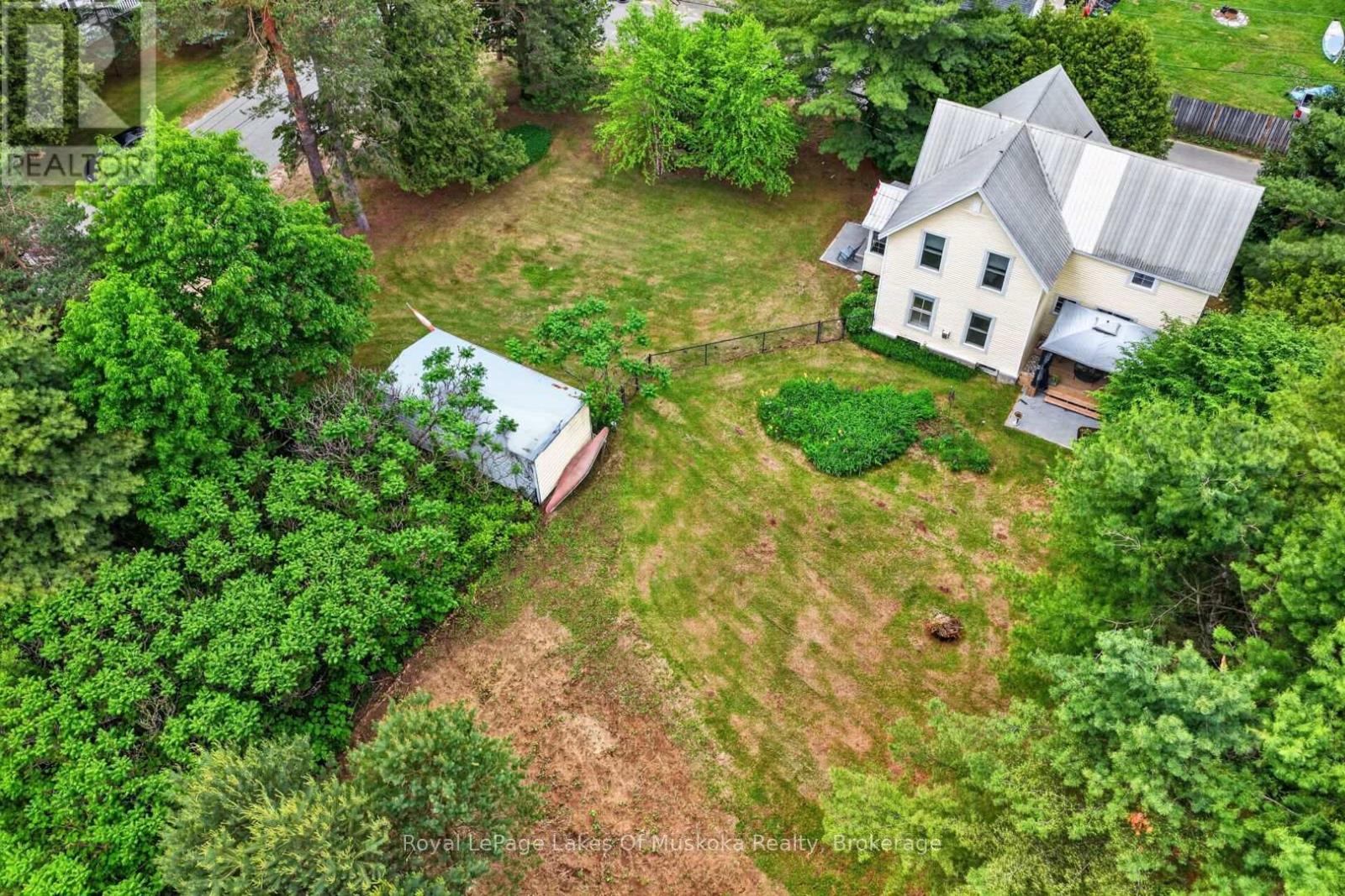 4 Spruce Street E, Lake Of Bays, Ontario  P0B 1A0 - Photo 32 - X13449238