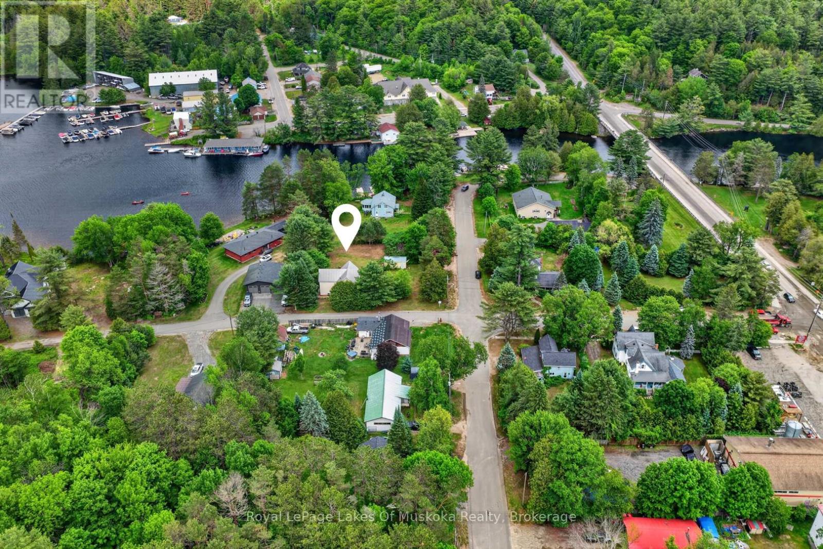 4 Spruce Street E, Lake Of Bays, Ontario  P0B 1A0 - Photo 36 - X13449238