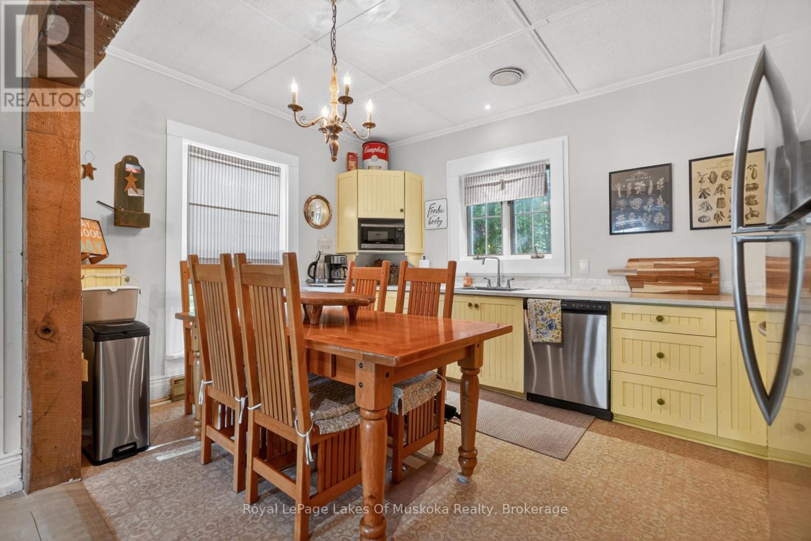 4 Spruce Street E, Lake Of Bays, Ontario  P0B 1A0 - Photo 8 - X13449238
