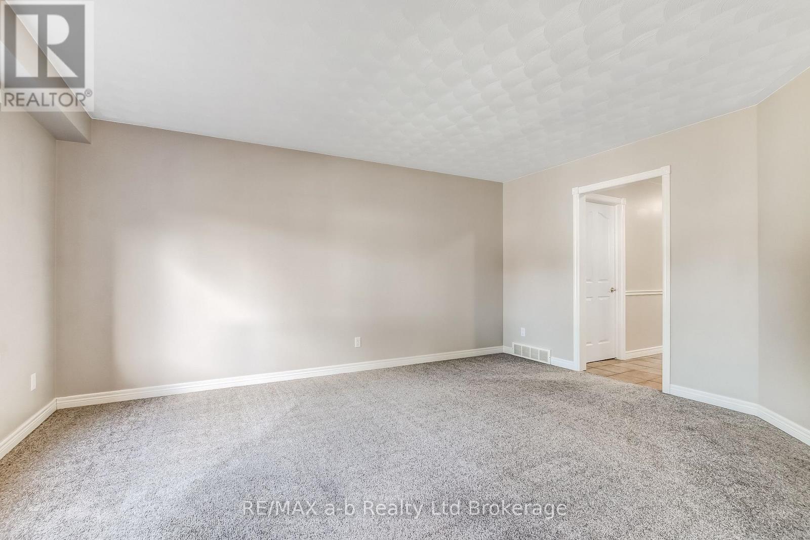170 East Park Drive, Woodstock, Ontario  N4S 3N2 - Photo 11 - X13449386