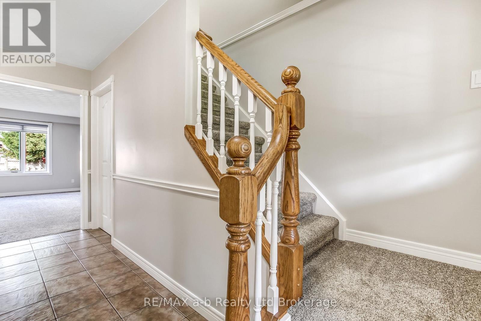 170 East Park Drive, Woodstock, Ontario  N4S 3N2 - Photo 3 - X13449386