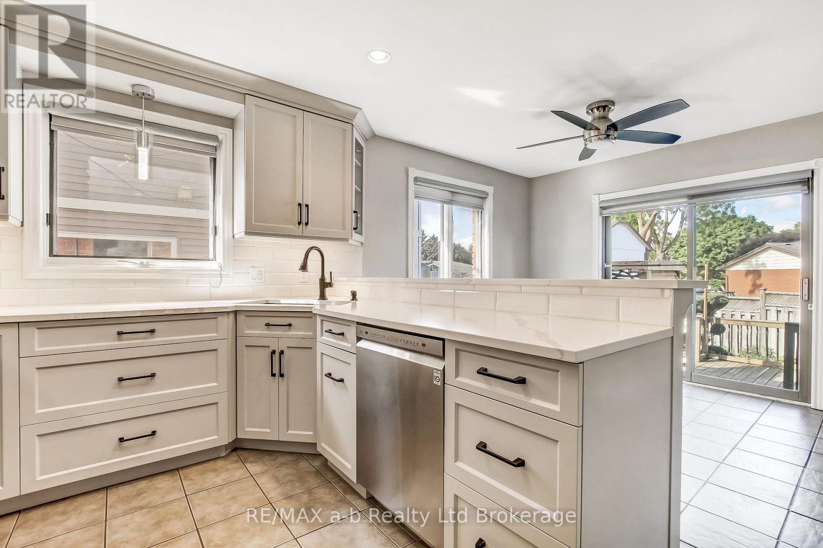 170 East Park Drive, Woodstock, Ontario  N4S 3N2 - Photo 6 - X13449386