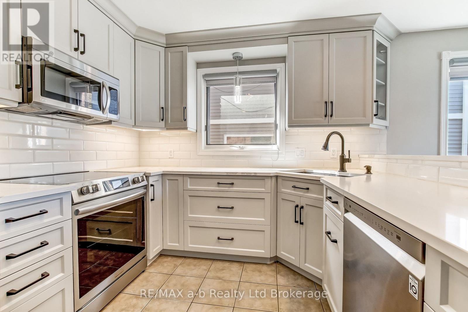 170 East Park Drive, Woodstock, Ontario  N4S 3N2 - Photo 9 - X13449386