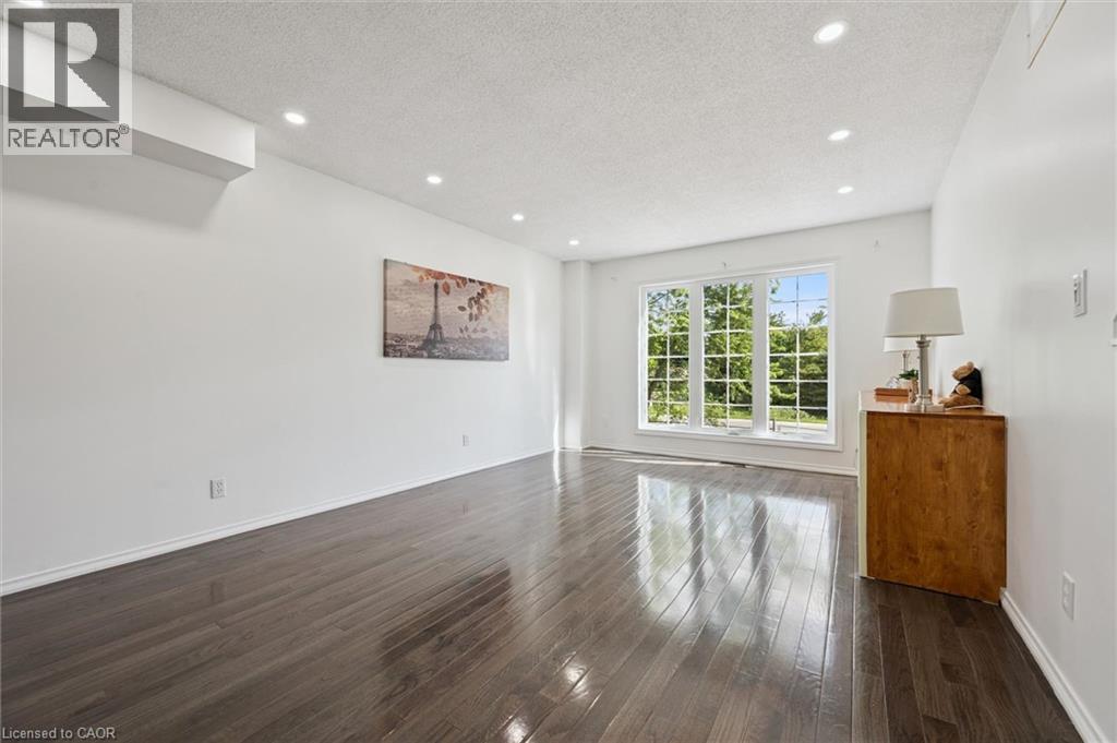 600 White Elm Boulevard Unit# 9, Waterloo, Ontario  N2V 2V2 - Photo 3 - 40839715