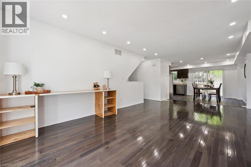600 White Elm Boulevard Unit# 9, Waterloo, Ontario  N2V 2V2 - Photo 4 - 40839715
