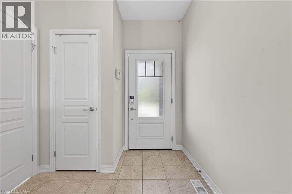 9 Winterberry Boulevard, Thorold, Ontario  L2V 0J1 - Photo 3 - 40839991