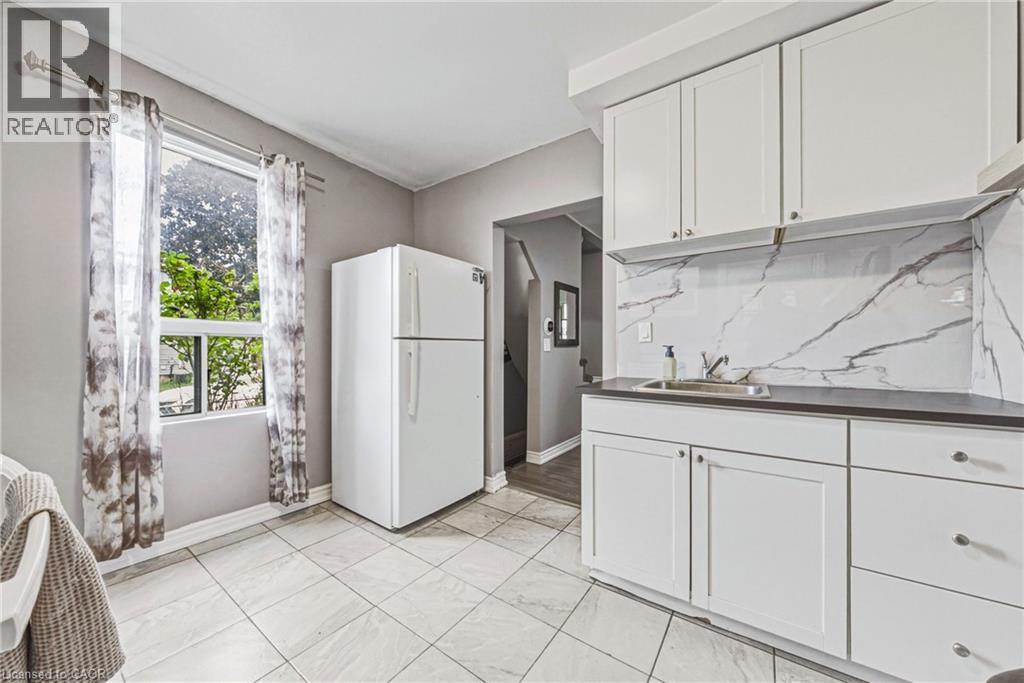 47 Fraser Avenue, Hamilton, Ontario  L8H 4G6 - Photo 8 - 40840181