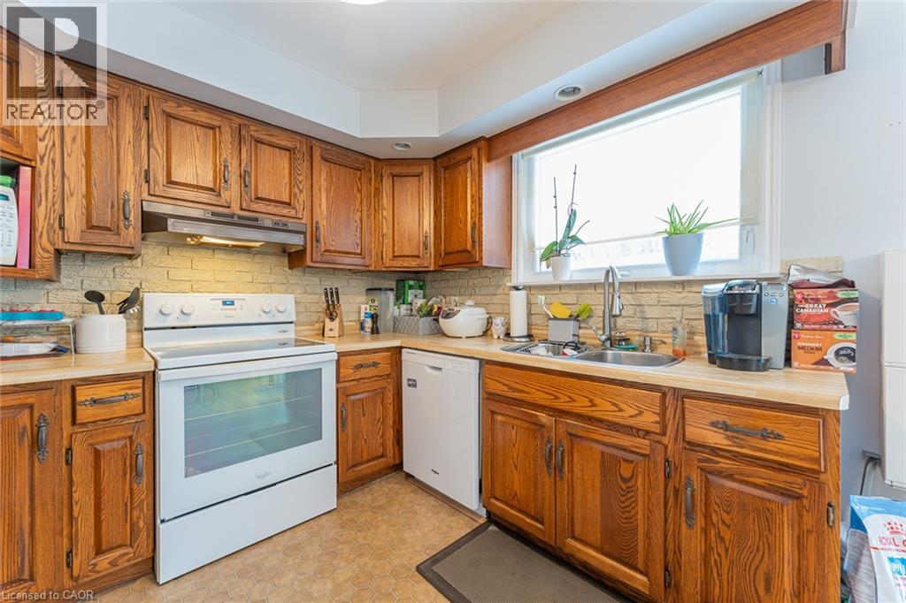 206 6th Avenue E, Owen Sound, Ontario  N4K 2T3 - Photo 4 - 40839825