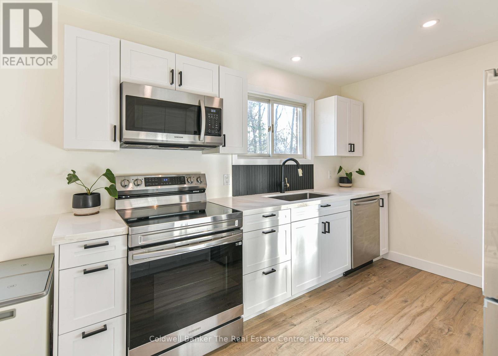 355 Louise Street, Gravenhurst, Ontario  P1P 1E1 - Photo 11 - X13449928