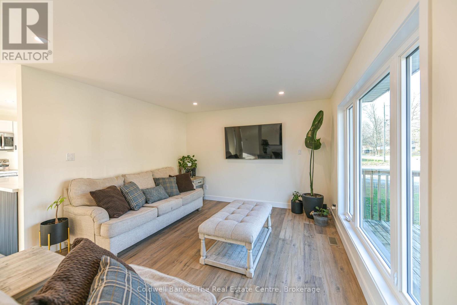 355 Louise Street, Gravenhurst, Ontario  P1P 1E1 - Photo 3 - X13449928