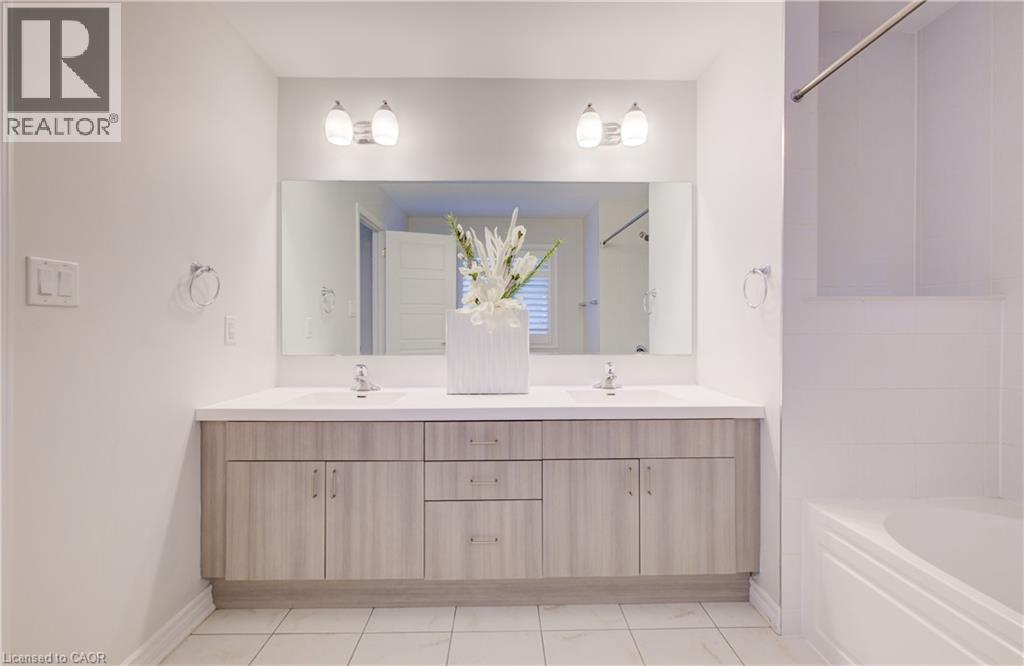 302 Jean Landing, Milton, Ontario  L9E 1C6 - Photo 33 - 40840216
