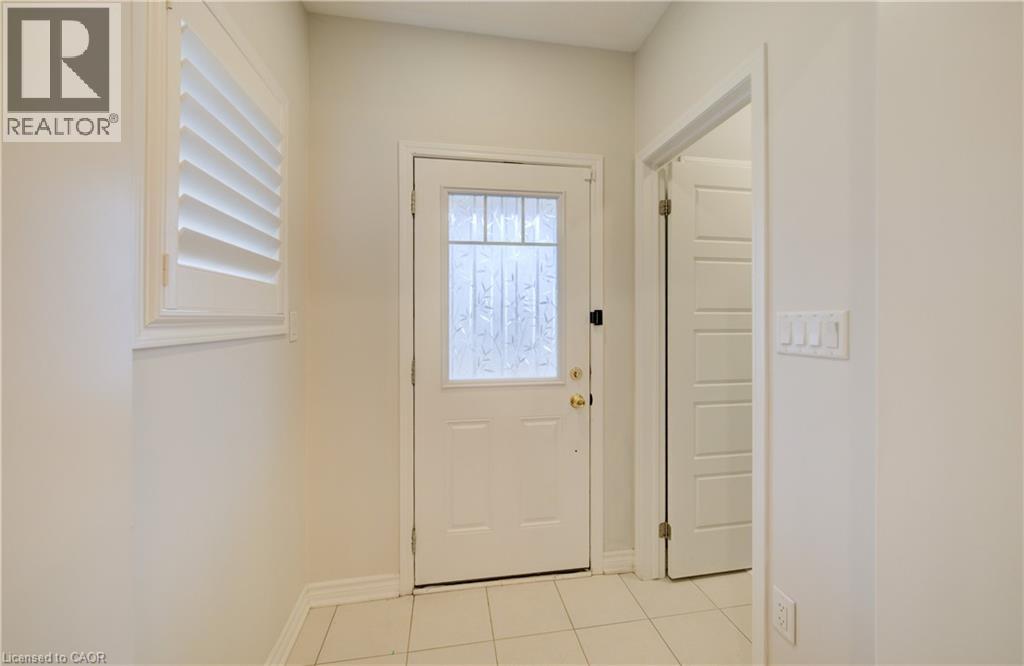 302 Jean Landing, Milton, Ontario  L9E 1C6 - Photo 4 - 40840216