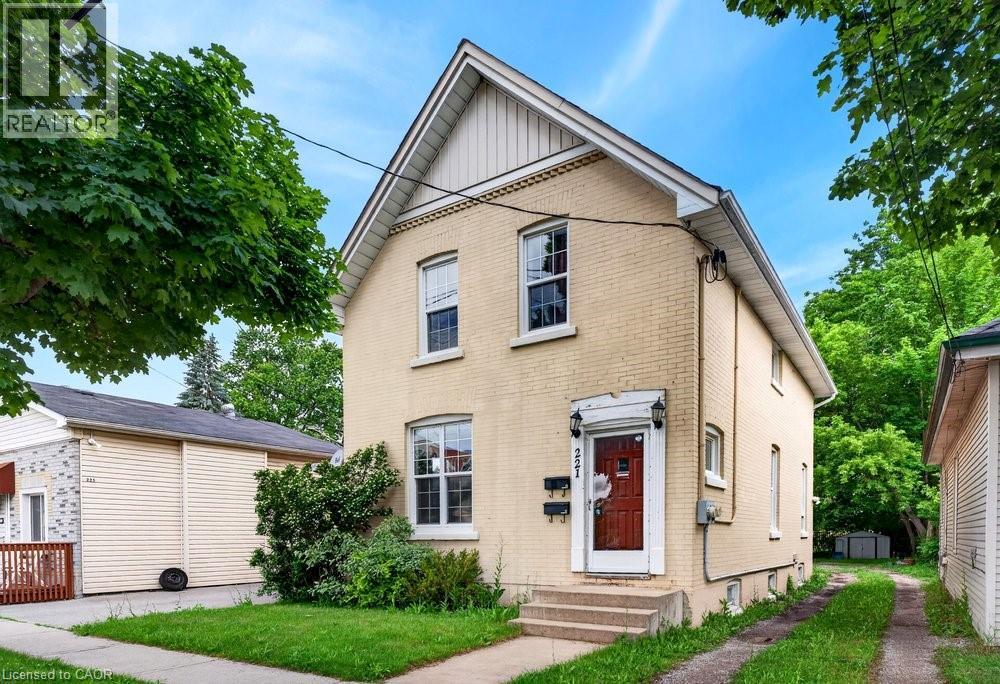 221 Grand River Avenue, Brantford, Ontario  N3T 4Y3 - Photo 2 - 40836866