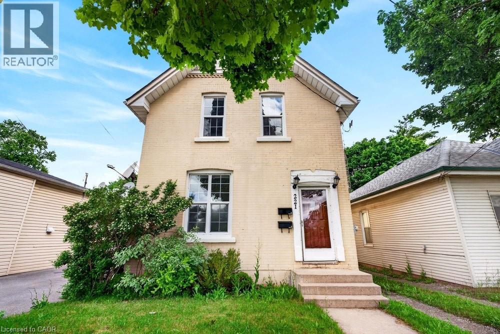 221 Grand River Avenue, Brantford, Ontario  N3T 4Y3 - Photo 3 - 40836866