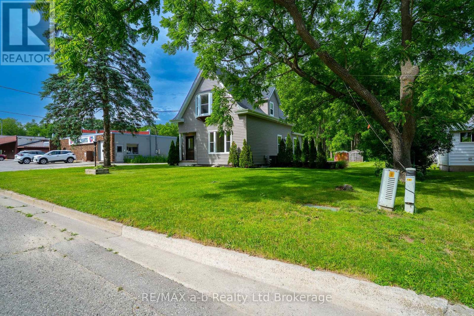14 Old Vienna Road, Tillsonburg, Ontario  N4G 3C4 - Photo 3 - X13449976
