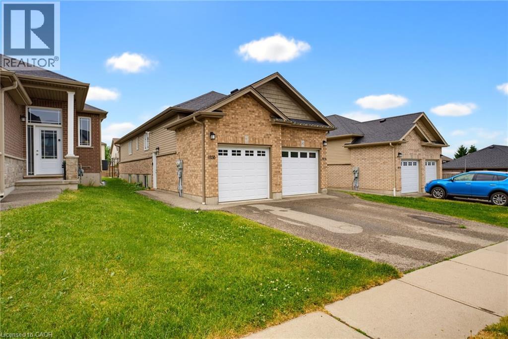 185 Wedgewood Drive, Woodstock, Ontario  N4T 0K1 - Photo 3 - 40832352