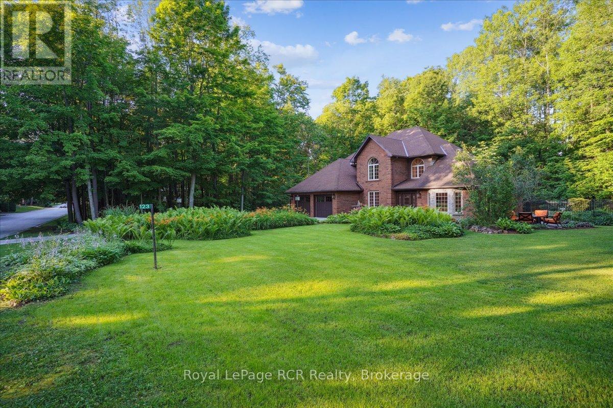 123 Atkins Street, Georgian Bluffs, Ontario  N4K 6V5 - Photo 5 - X13450394