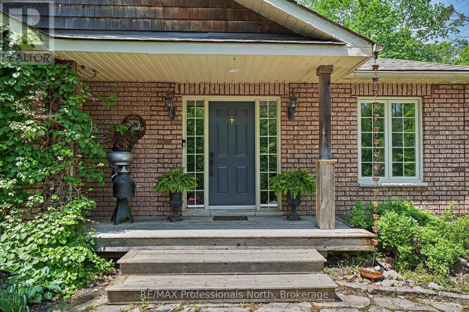 1661 Hospitality Road, Minden Hills, Ontario  K0M 2K0 - Photo 2 - X13450978