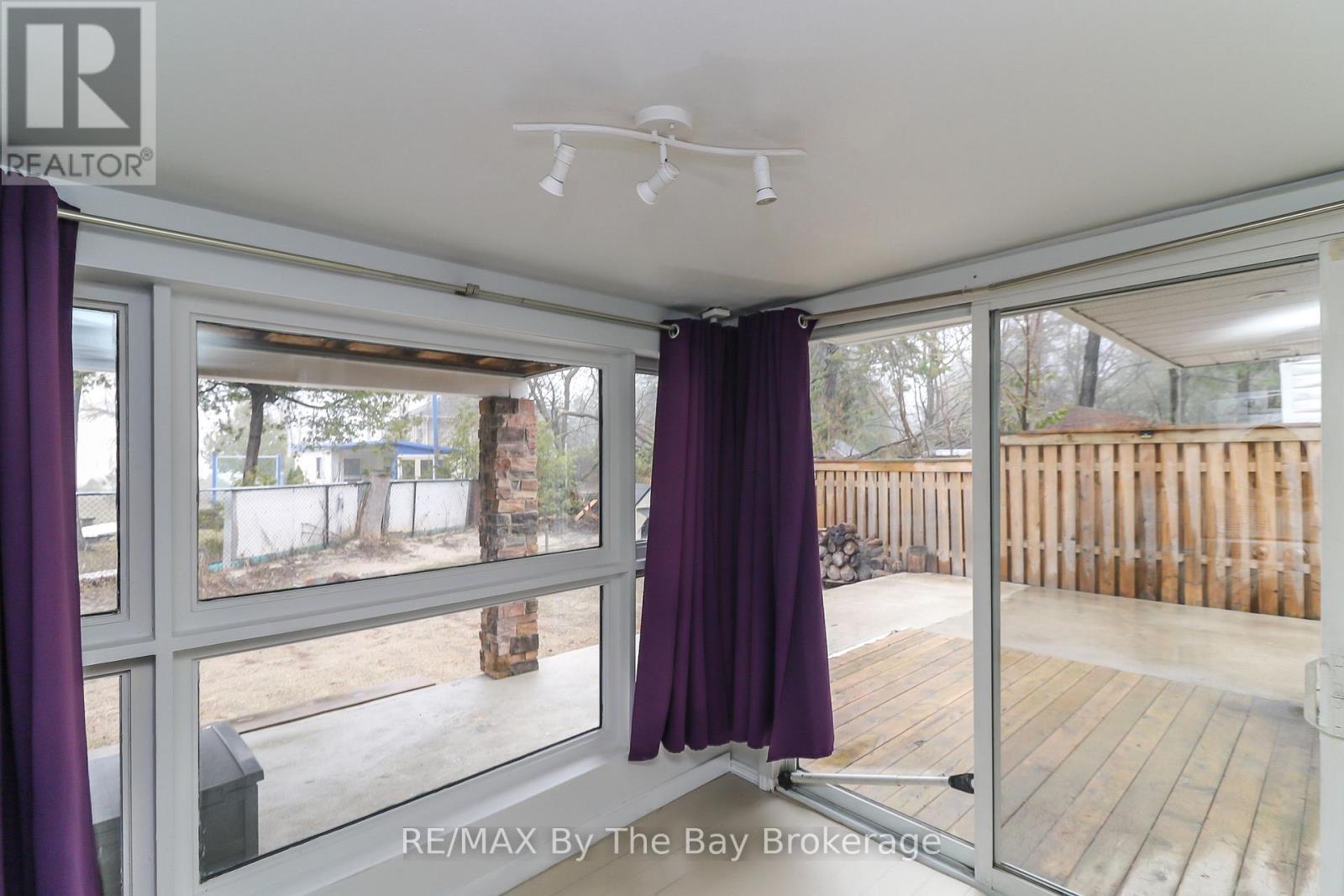 54 Homewood Avenue, Wasaga Beach, Ontario  L9Z 2M2 - Photo 35 - S13451232