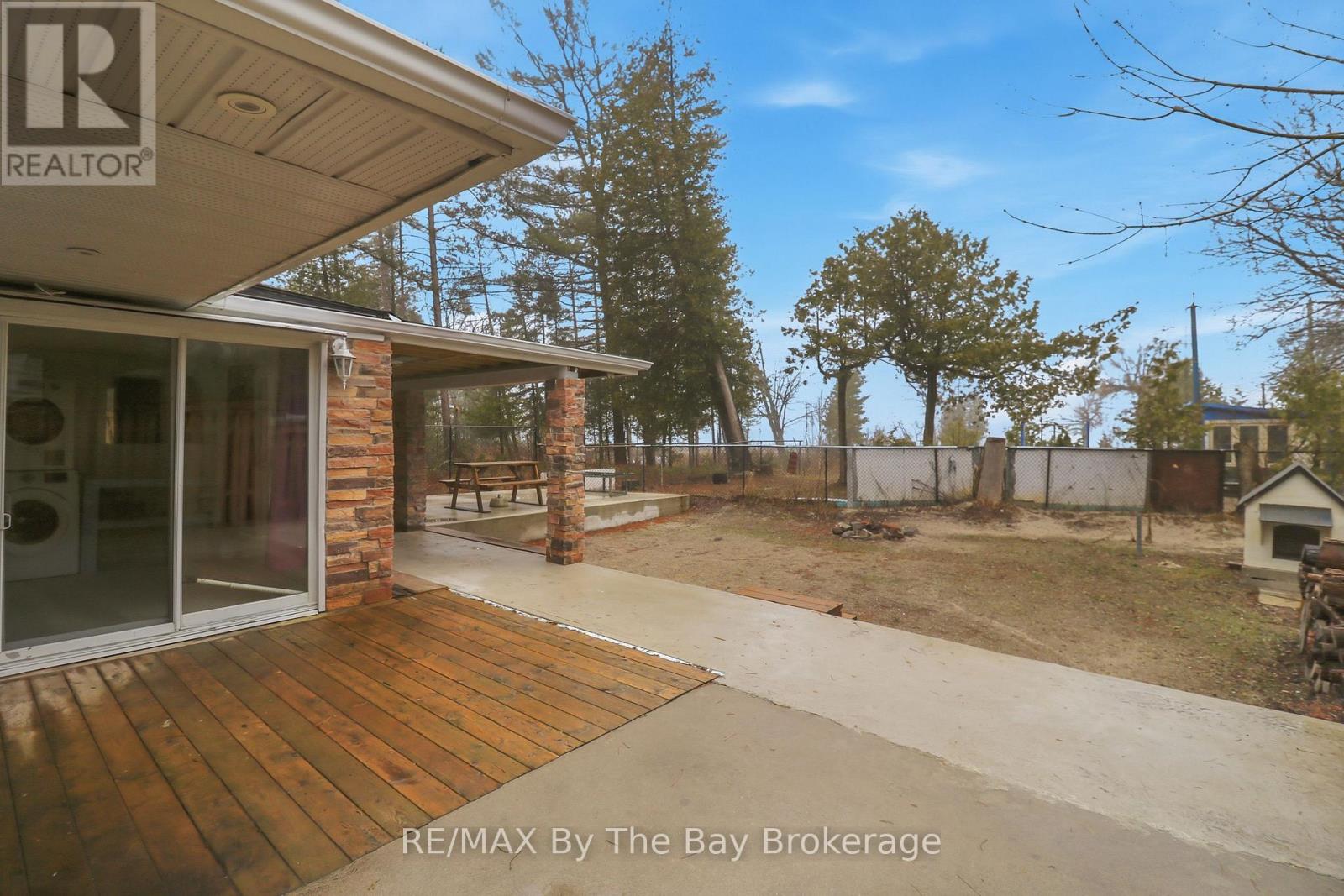 54 Homewood Avenue, Wasaga Beach, Ontario  L9Z 2M2 - Photo 37 - S13451232