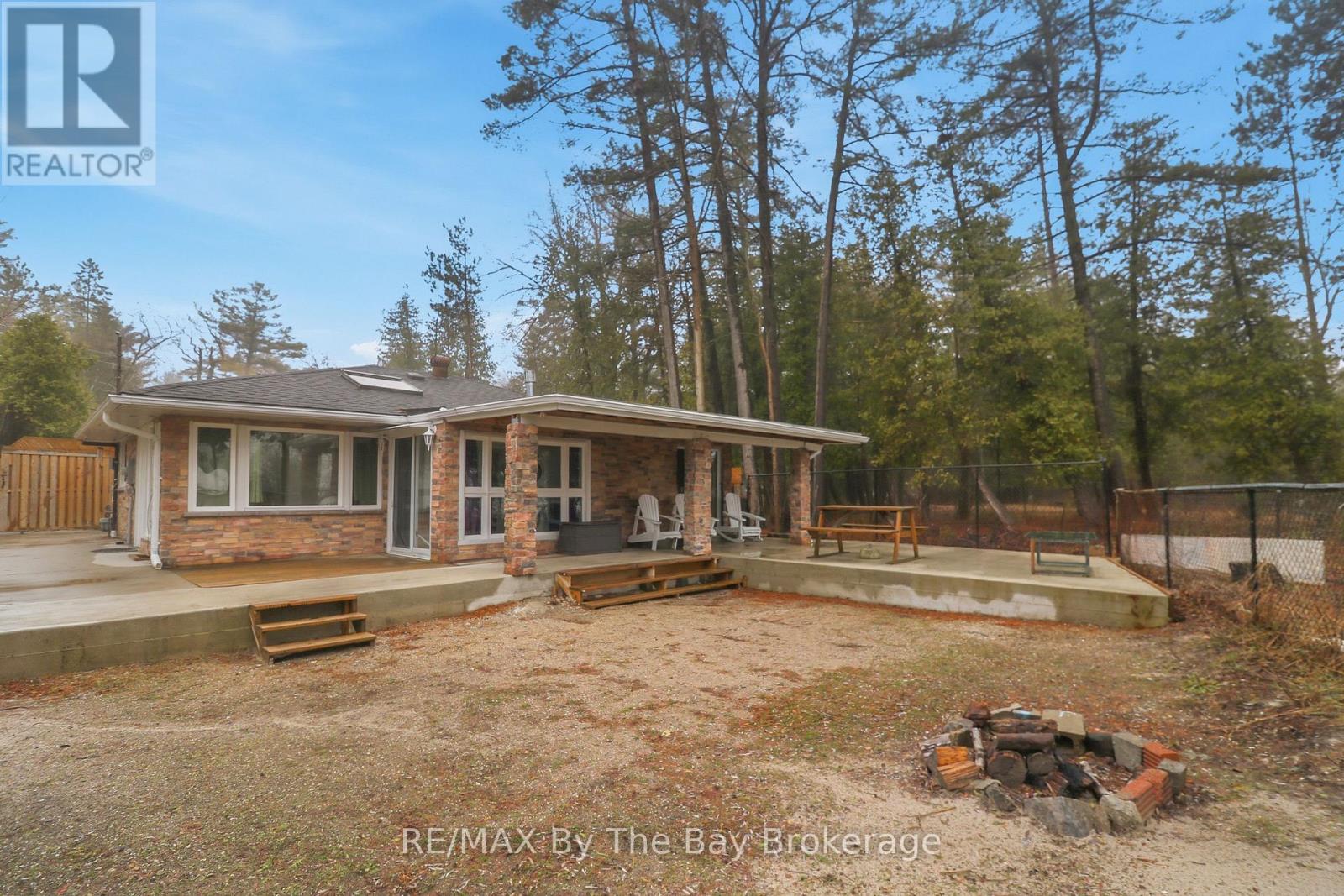 54 Homewood Avenue, Wasaga Beach, Ontario  L9Z 2M2 - Photo 39 - S13451232