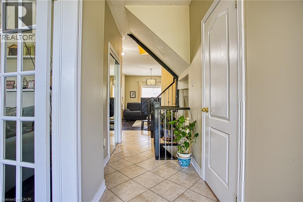 206 Springstead Avenue, Stoney Creek, Ontario  L8E 6E8 - Photo 6 - 40839489