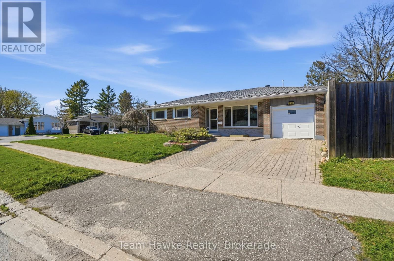 958 Montreal Street, Midland, Ontario  L4R 1H2 - Photo 3 - S13451324