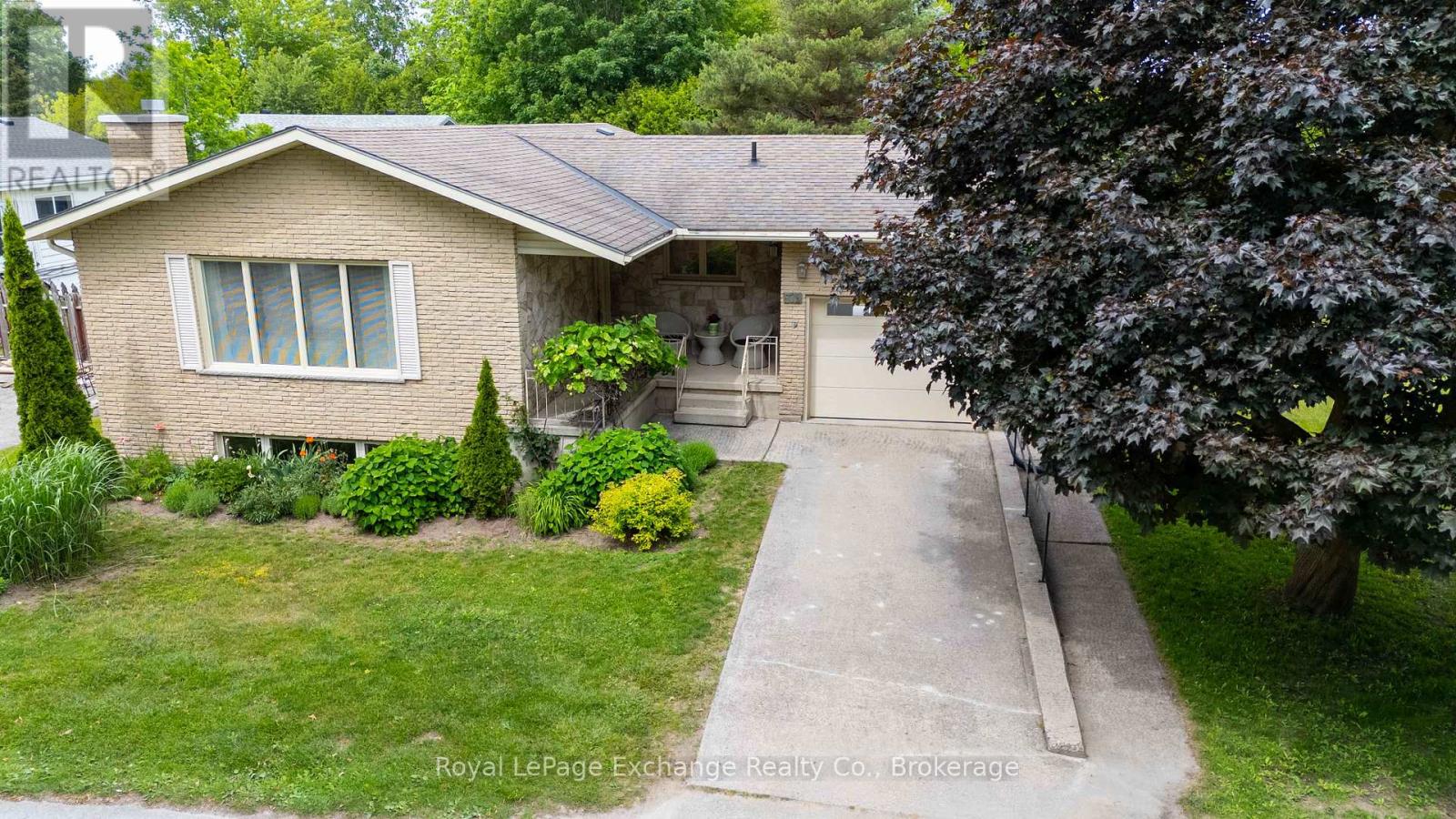 579 Peirson Avenue, Saugeen Shores, Ontario  N0H 2C4 - Photo 2 - X13451974