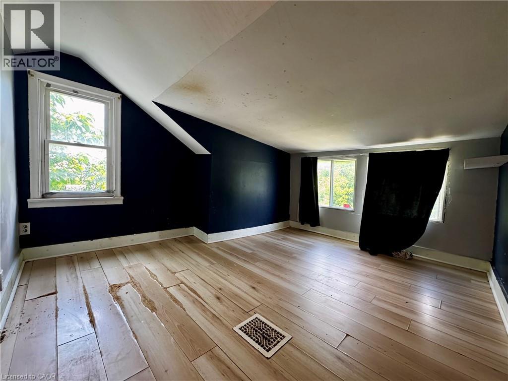 89 Lincoln Avenue, St. Catharines, Ontario  L2P 2E1 - Photo 10 - 40829387