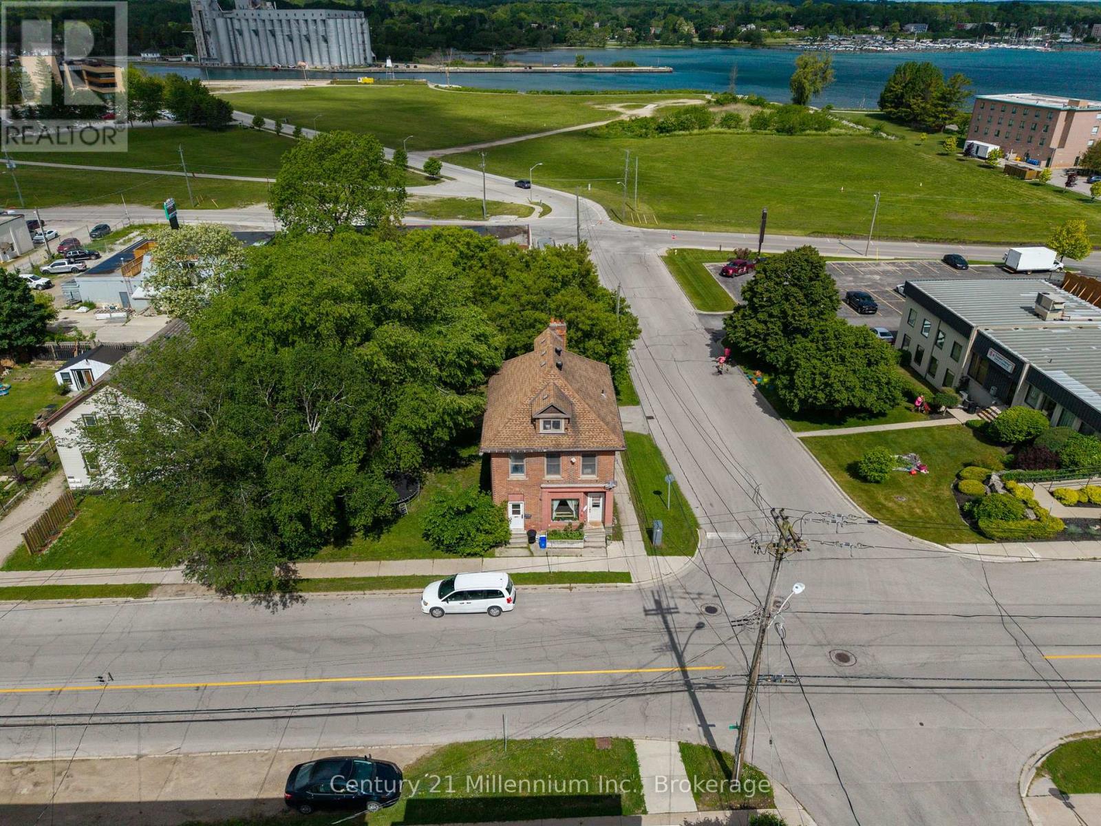 1700 3rd Avenue E, Owen Sound, Ontario  N4K 2L9 - Photo 3 - X13452260