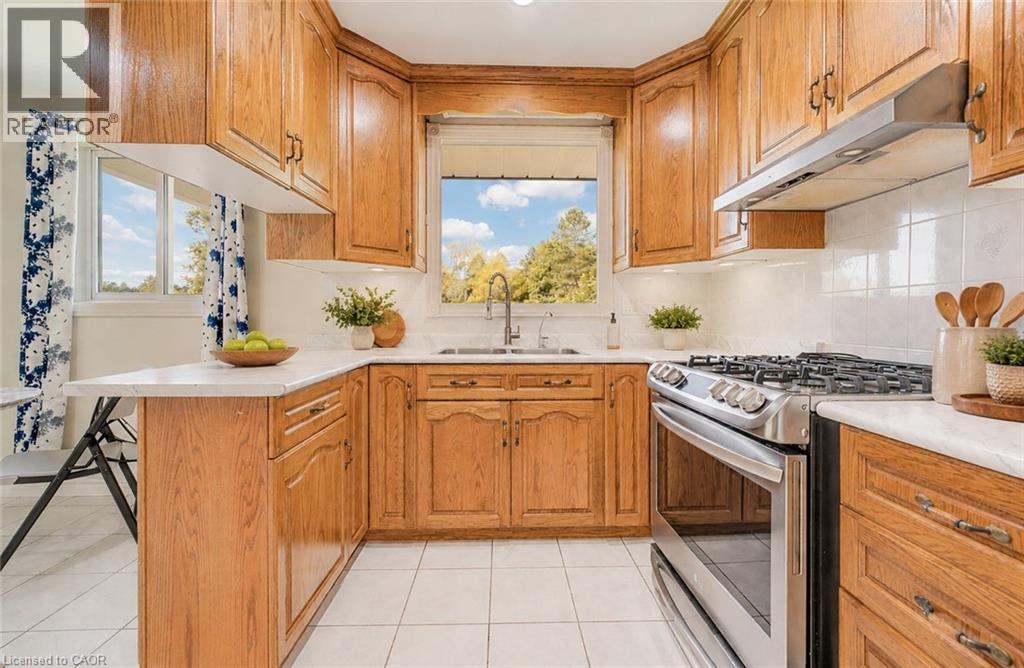 543 Glen Forrest Boulevard, Waterloo, Ontario  N2L 4J3 - Photo 11 - 40840389