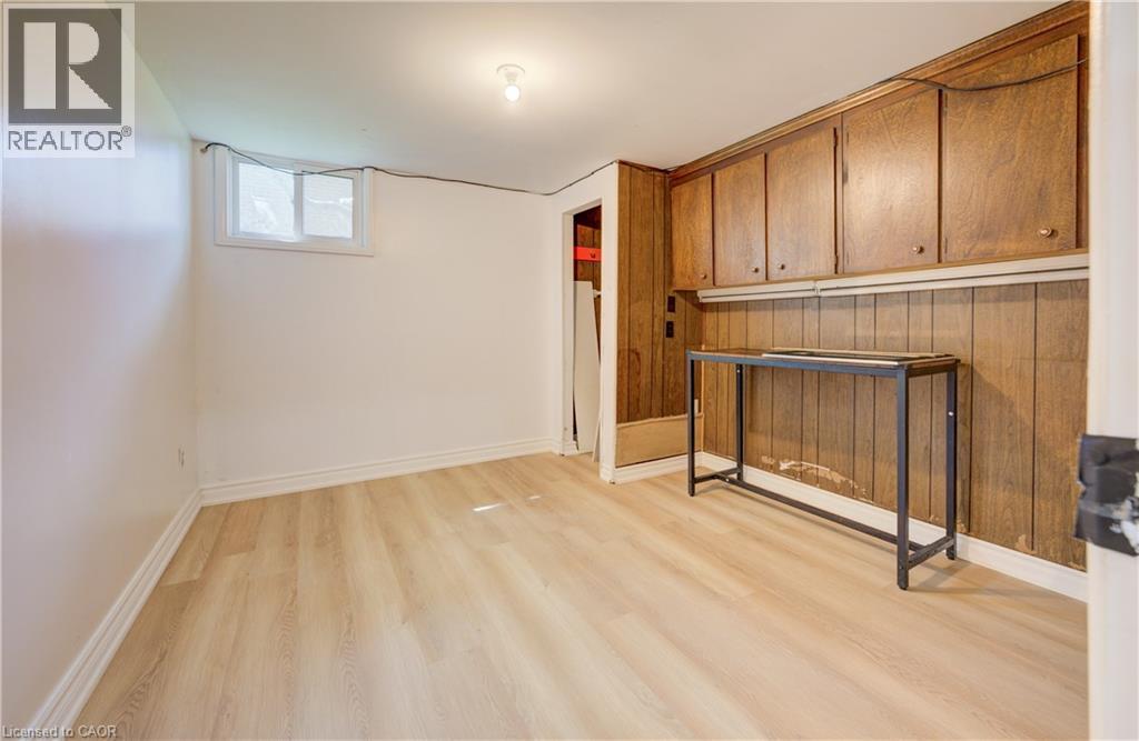 543 Glen Forrest Boulevard, Waterloo, Ontario  N2L 4J3 - Photo 21 - 40840389