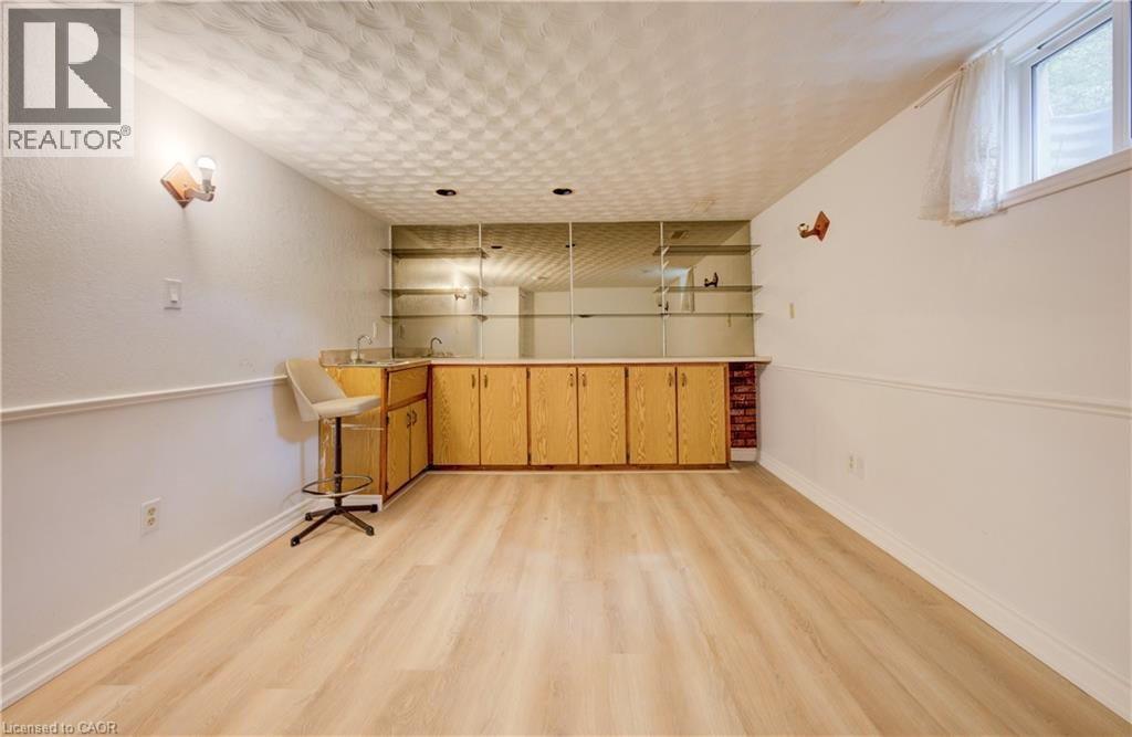 543 Glen Forrest Boulevard, Waterloo, Ontario  N2L 4J3 - Photo 23 - 40840389