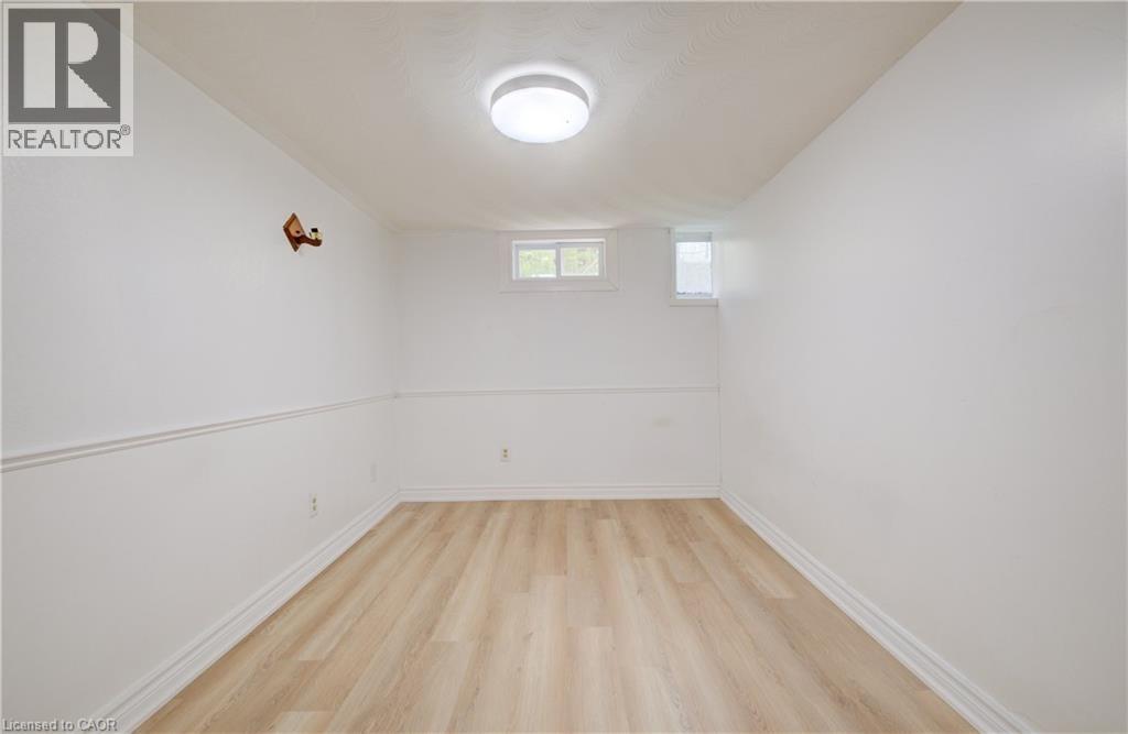 543 Glen Forrest Boulevard, Waterloo, Ontario  N2L 4J3 - Photo 25 - 40840389
