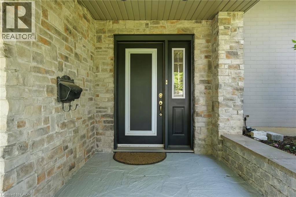 1321 Fairway Court, Burlington, Ontario  L7P 1M5 - Photo 3 - 40840353