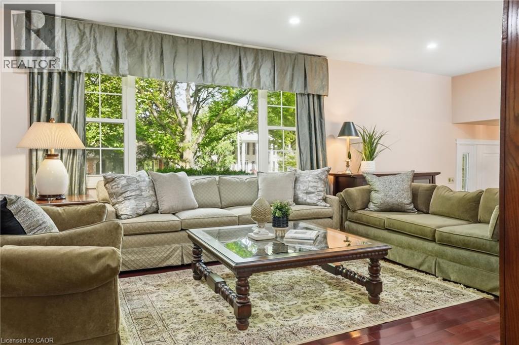 1321 Fairway Court, Burlington, Ontario  L7P 1M5 - Photo 7 - 40840353