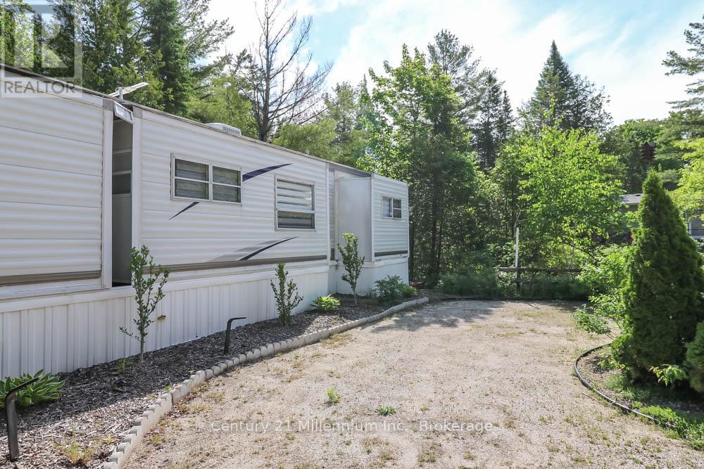 45 - 85 Theme Park Drive, Wasaga Beach, Ontario  L9Z 1X7 - Photo 5 - S13452740