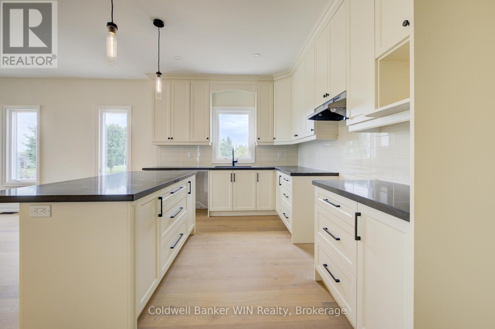 647 Martin Street, Wellington North, Ontario  N0G 2L3 - Photo 10 - X13452780