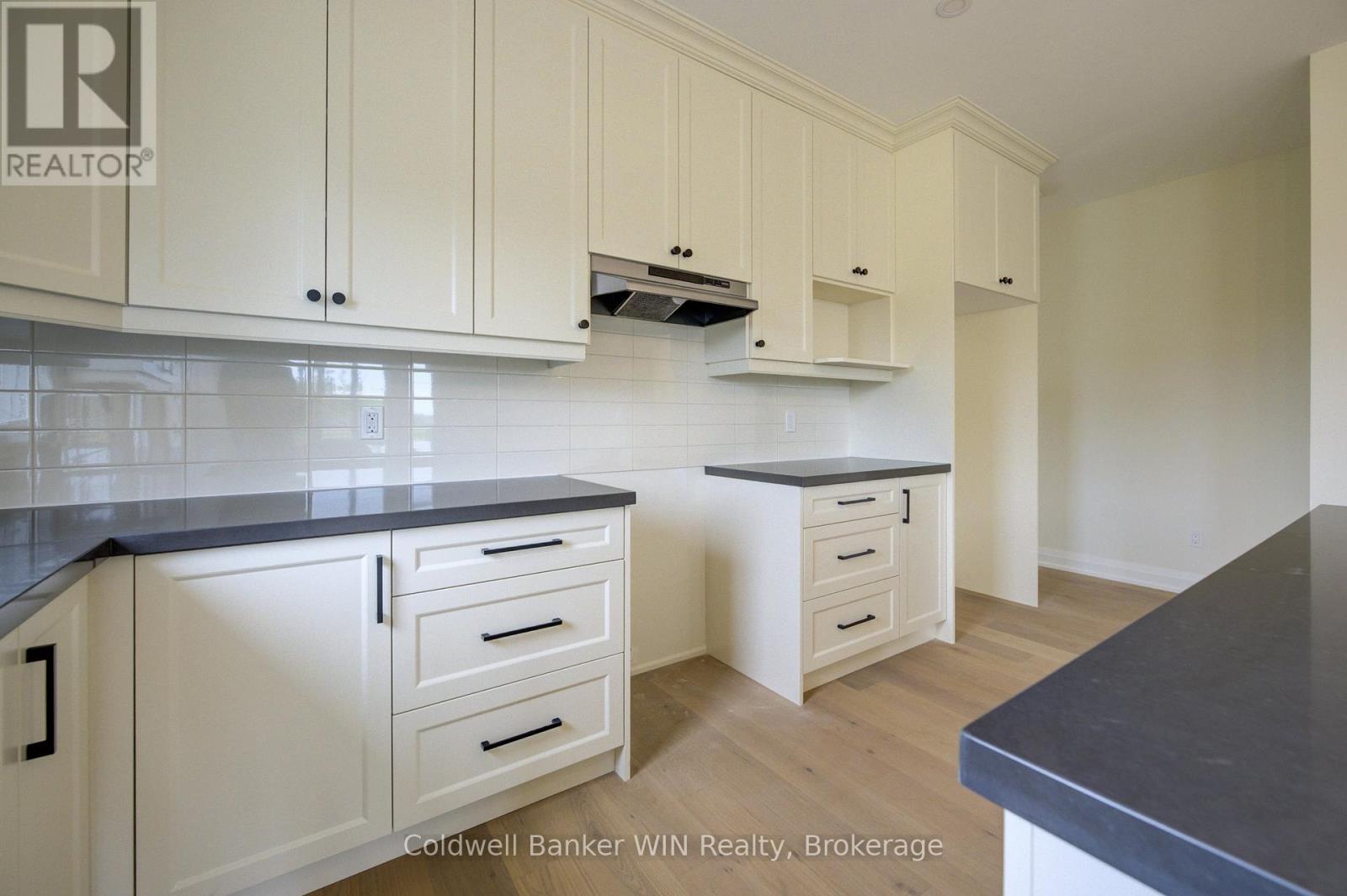 647 Martin Street, Wellington North, Ontario  N0G 2L3 - Photo 9 - X13452780