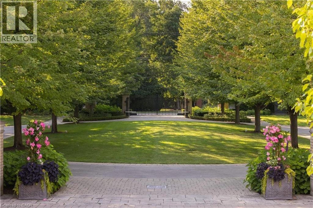 2054 Lakeshore Road E, Oakville, Ontario  L6J 1M3 - Photo 2 - 40839819