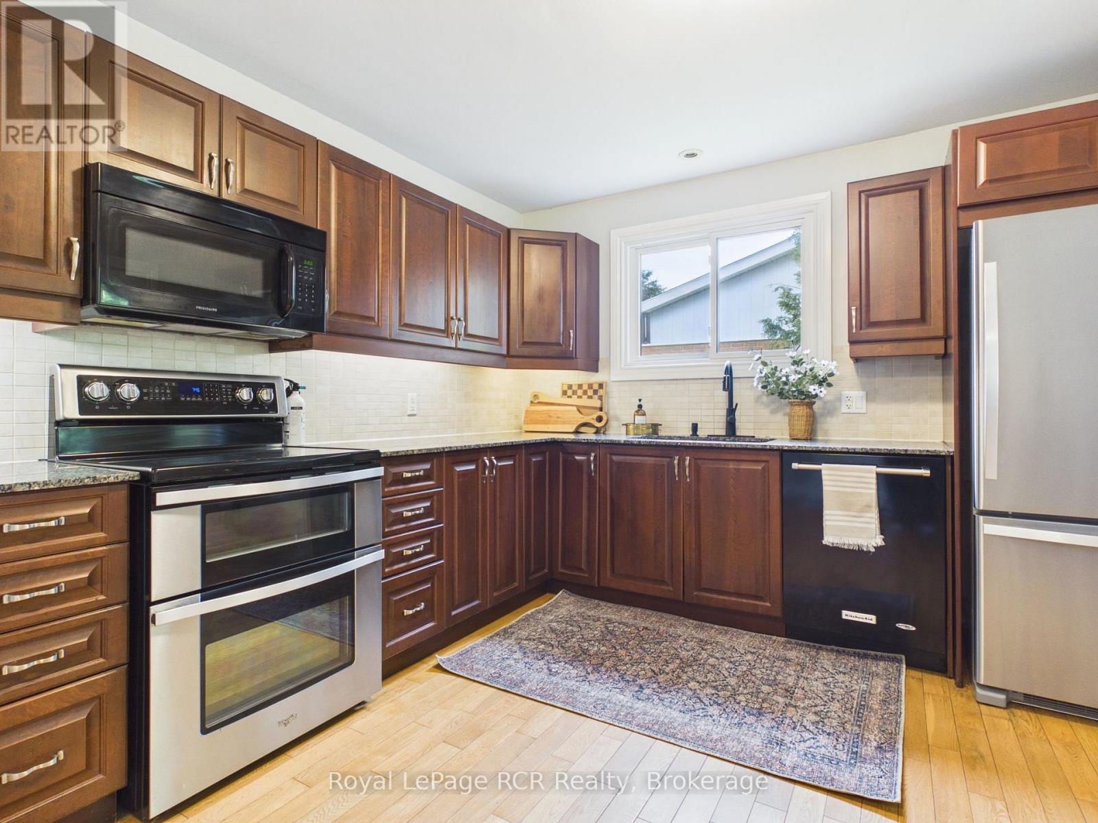383 Wellington Street, Saugeen Shores, Ontario  N0H 2C4 - Photo 11 - X13453272