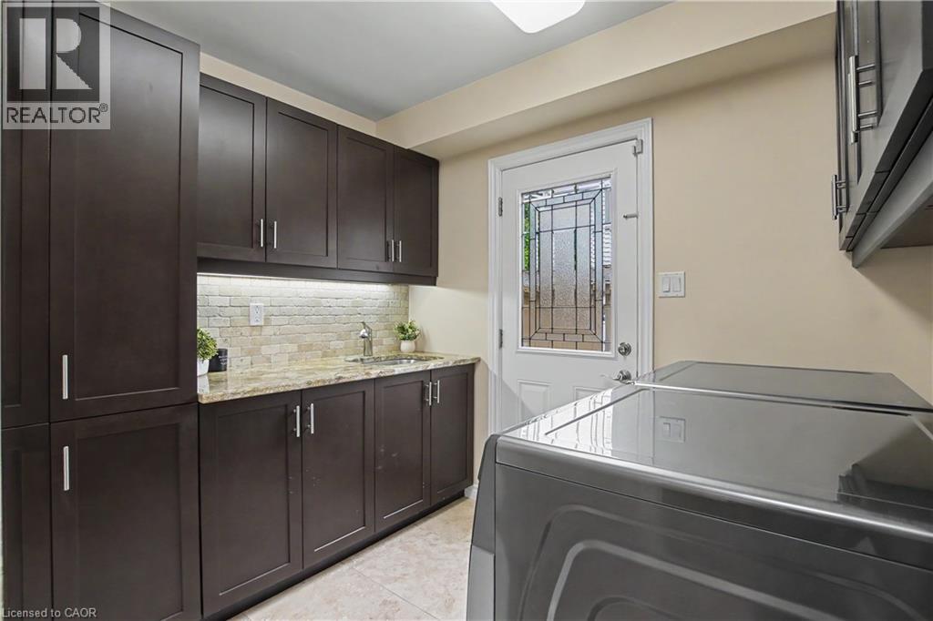 4237 Millcroft Park Drive, Burlington, Ontario  L7M 3V7 - Photo 21 - 40837684