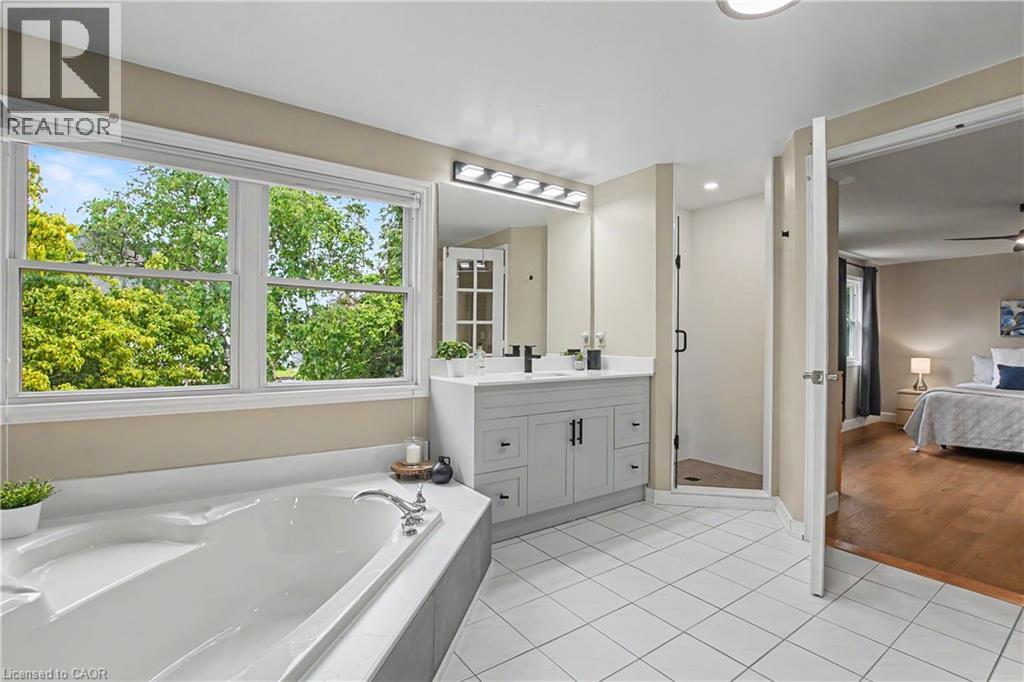 4237 Millcroft Park Drive, Burlington, Ontario  L7M 3V7 - Photo 34 - 40837684