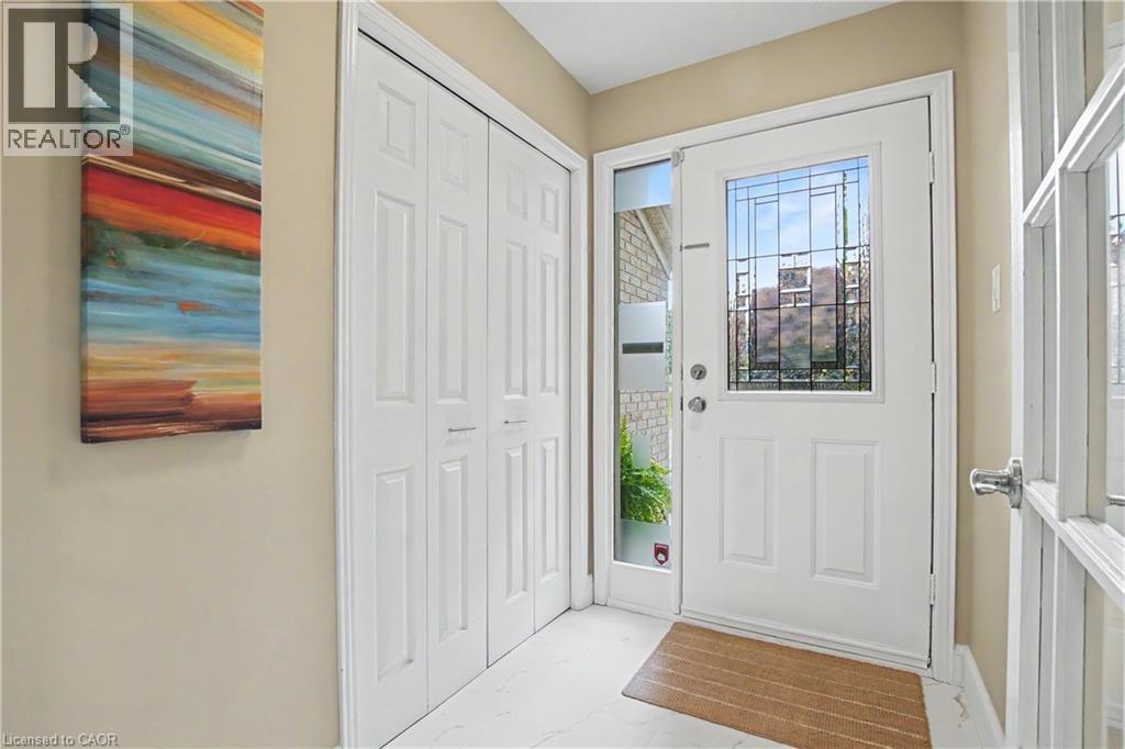 4237 Millcroft Park Drive, Burlington, Ontario  L7M 3V7 - Photo 6 - 40837684
