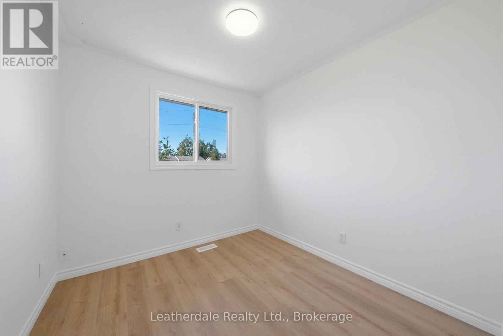 21 - 325 West Street N, Orillia, Ontario  L3V 7P4 - Photo 24 - S13453354