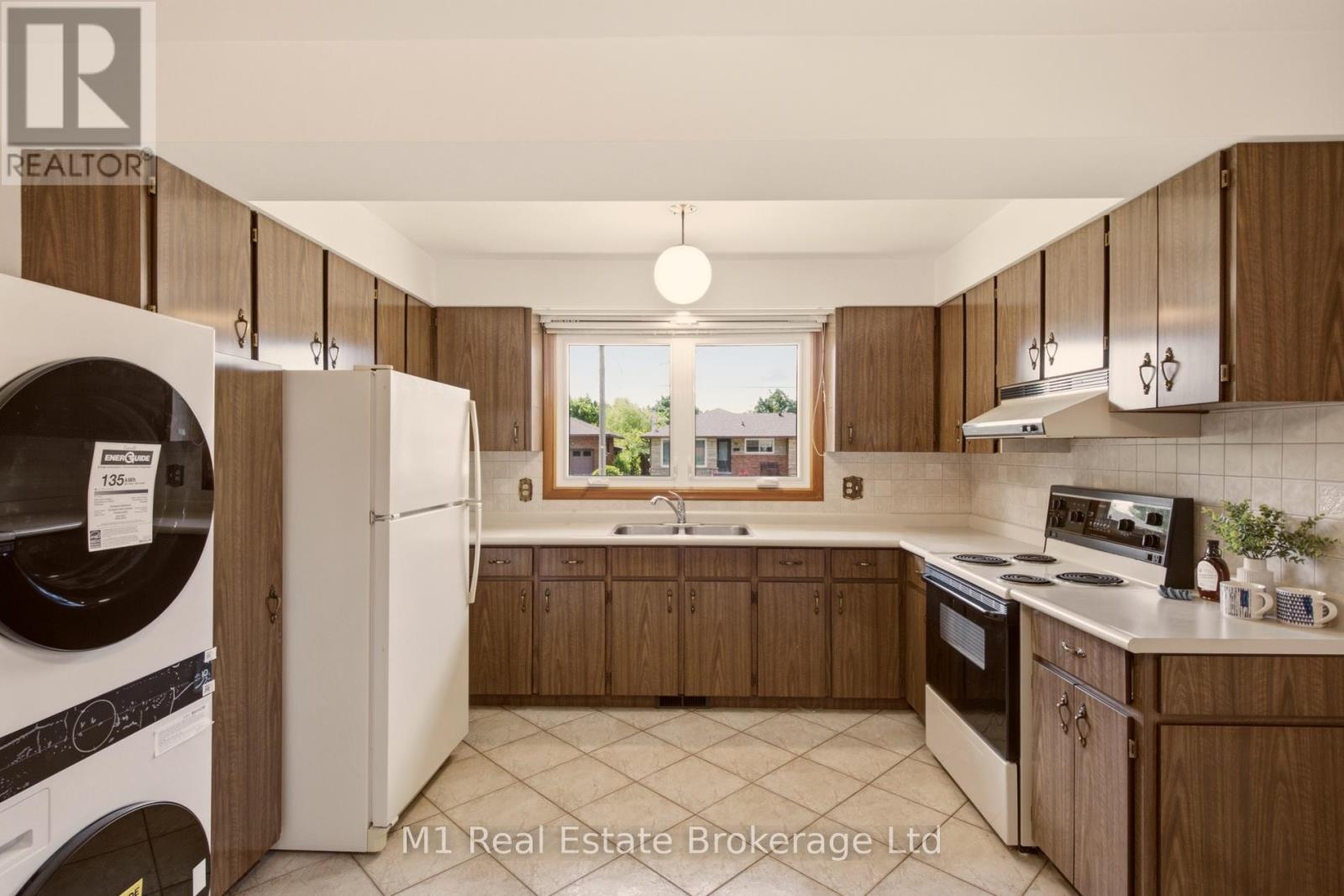 27 Palermo Crescent, Guelph, Ontario  N1E 2J8 - Photo 15 - X13453632