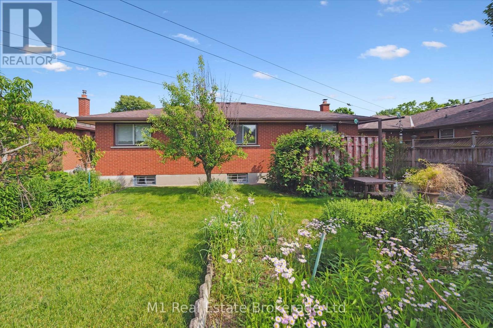 27 Palermo Crescent, Guelph, Ontario  N1E 2J8 - Photo 40 - X13453632
