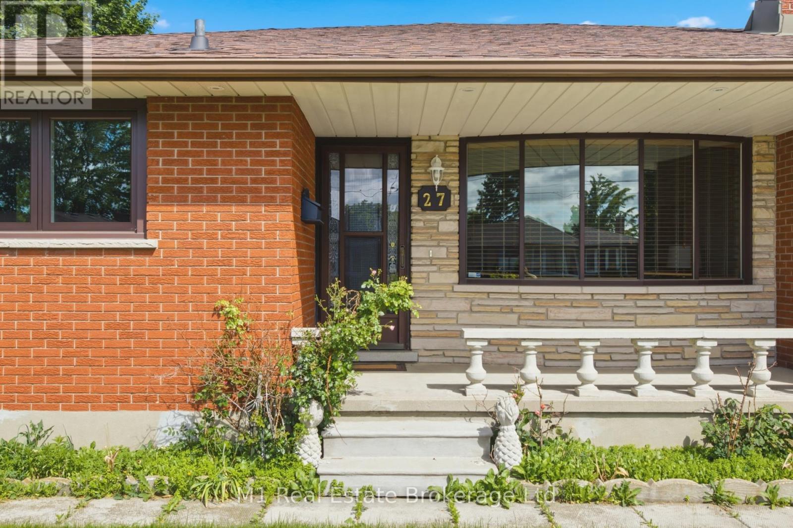 27 Palermo Crescent, Guelph, Ontario  N1E 2J8 - Photo 6 - X13453632